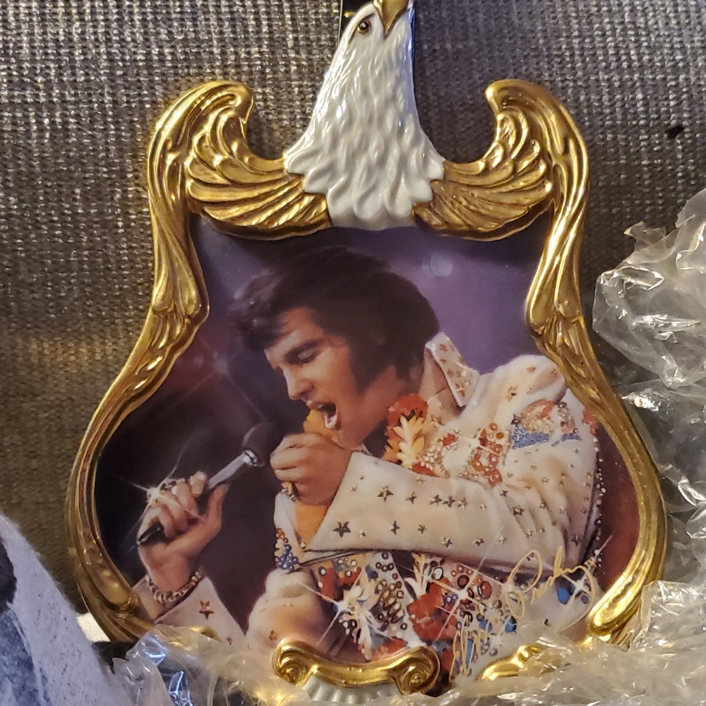 Elvis Presley 1973, Aloha from Hawaii limited edition guitar plate